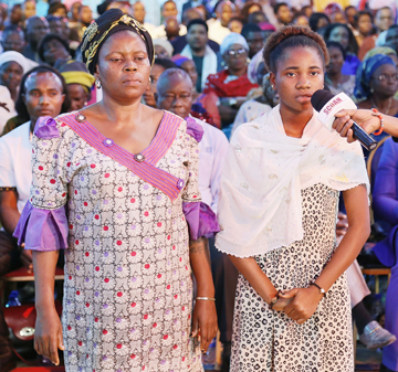 MISS OSENI FUNMILAYO AND MOTHER { PASSED OUT FIBROID} (2)